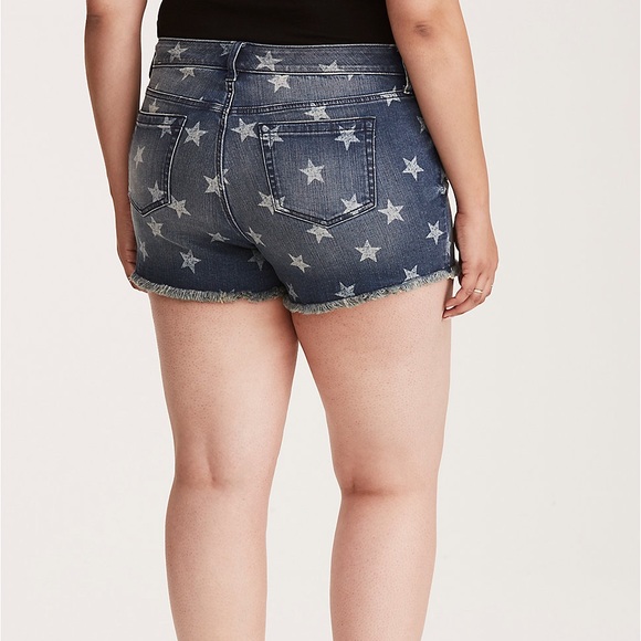 Torrid STAR Print Jean Denim Shorts size 22 - Picture 13 of 13